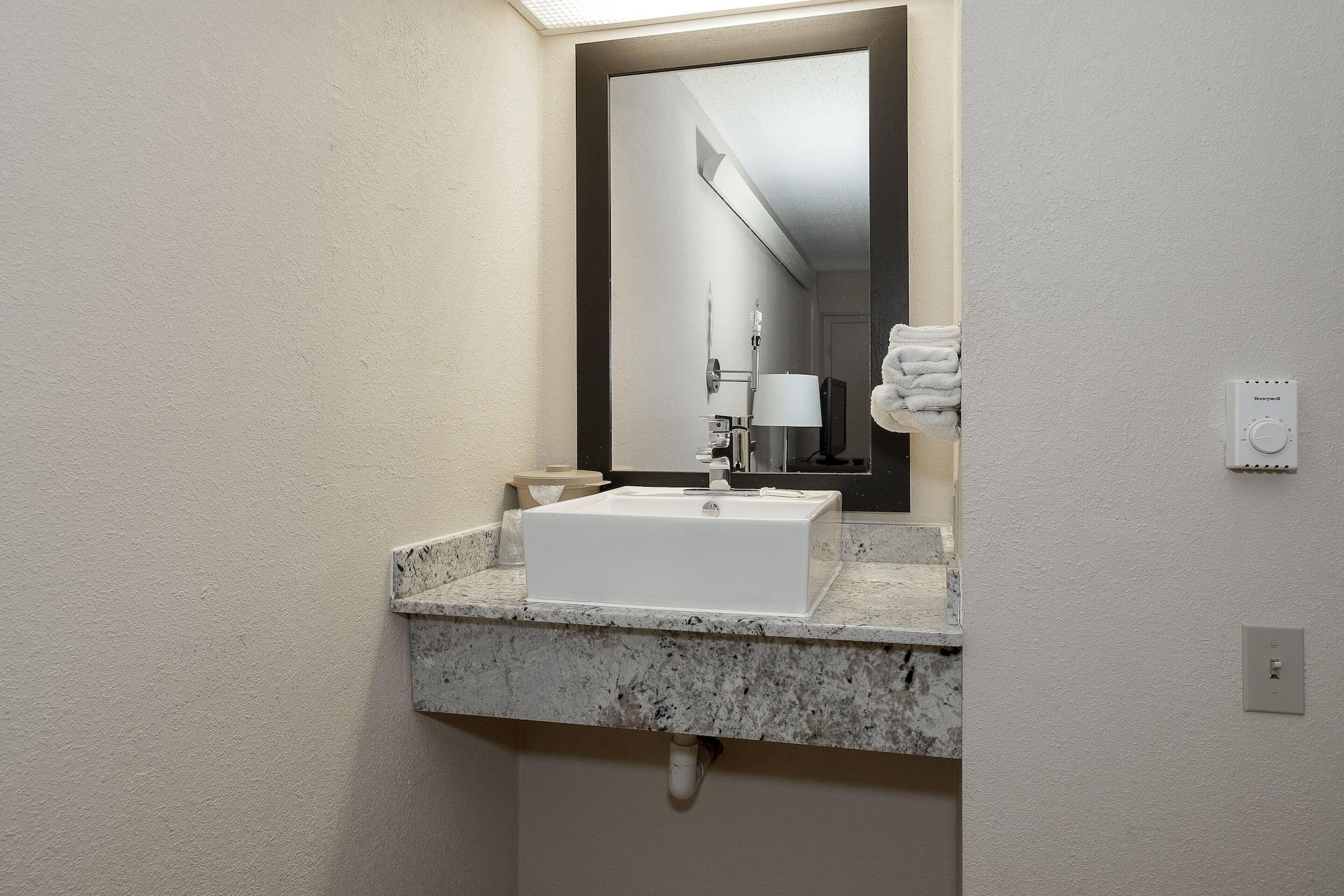 Travelodge By Wyndham Peoria Exteriér fotografie