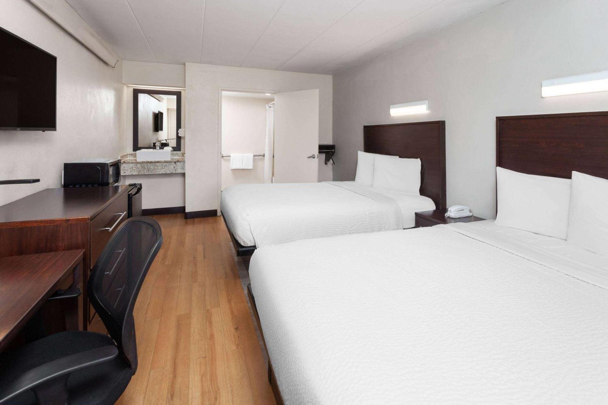 Travelodge By Wyndham Peoria Exteriér fotografie