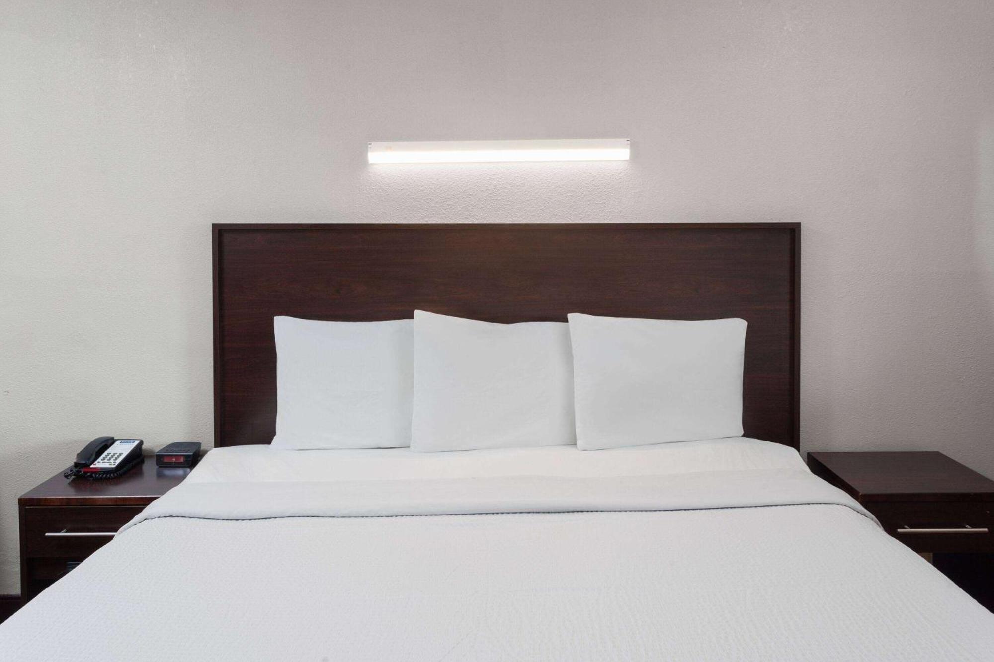 Travelodge By Wyndham Peoria Exteriér fotografie